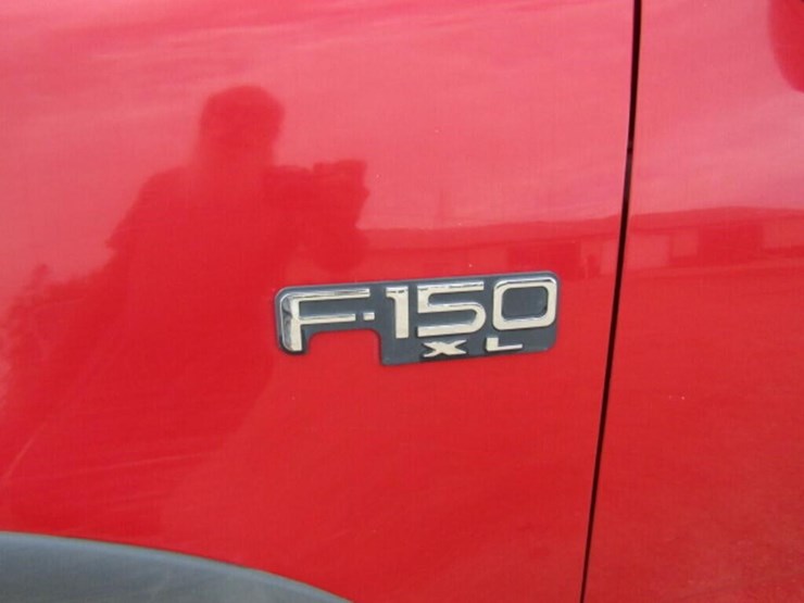 1997-ford-f150-xl-image-2