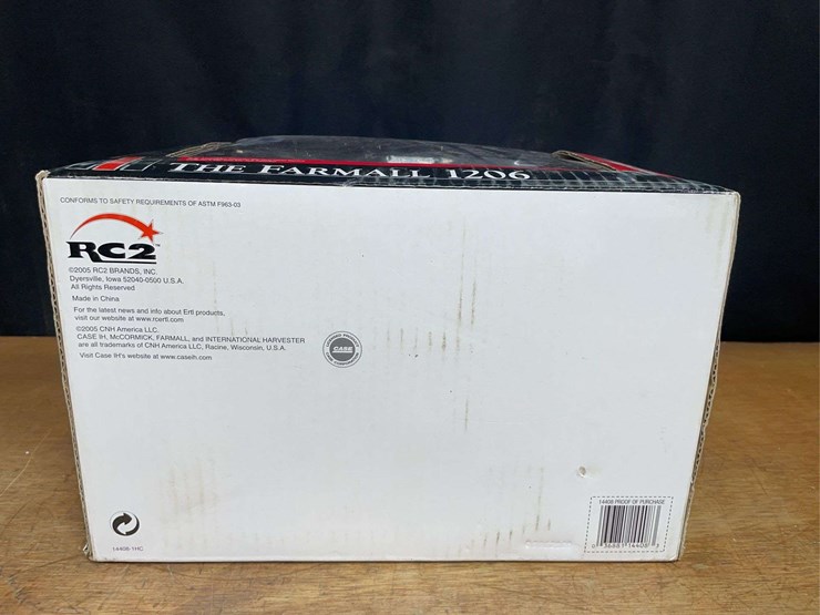 1/16-farmall-1206-precision-key-nib-ertl-image-8