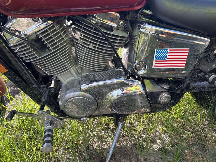 1999-honda-vt1100c-motorcycle-image-8