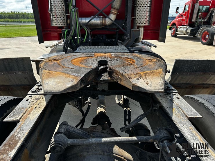 2015-kenworth-t440-image-18