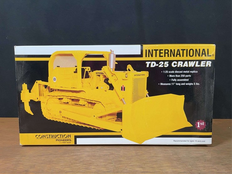 1/25-ih-td-25-crawler-nib-1st-gear-image-10