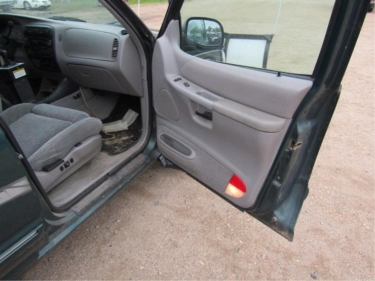 1997-ford-explorer-xlt-image-42