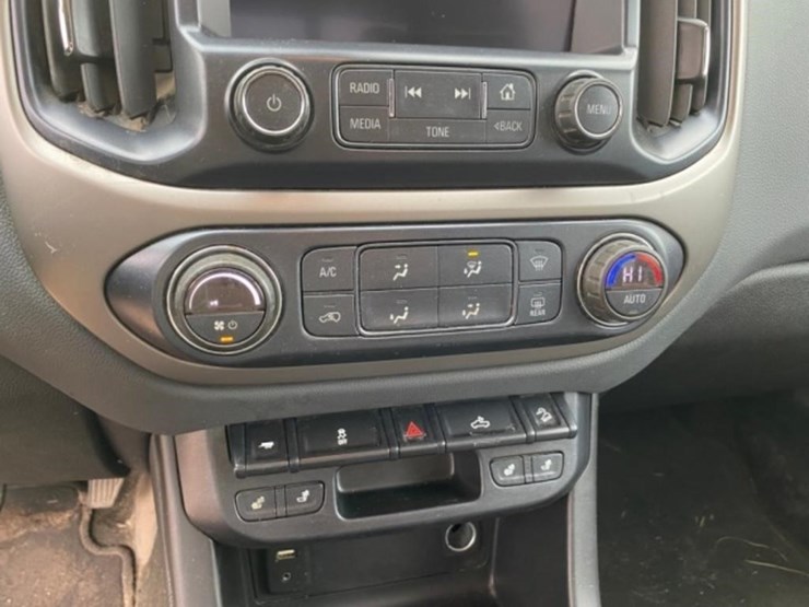 2017-chevy-colorado-z71-4x4-v6,-auto,-crew-cab,-image-41