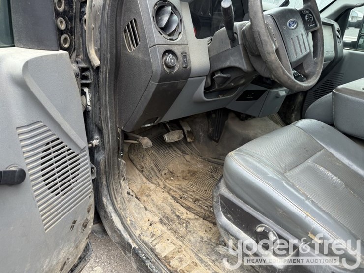 2016-ford-f350-xl-image-6