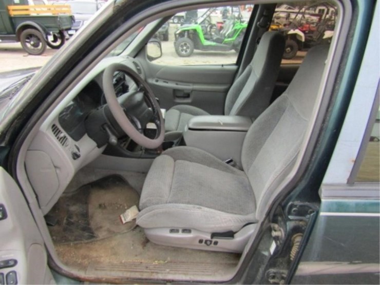 1997-ford-explorer-xlt-image-22