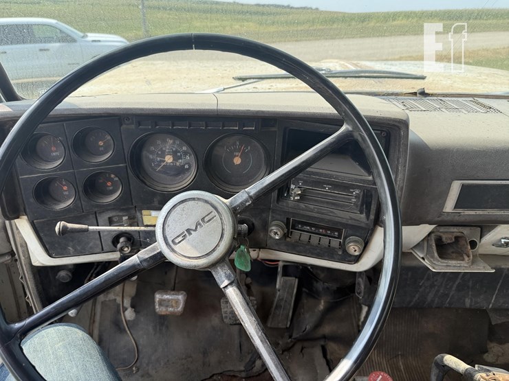 1981-gmc-7000-image-23