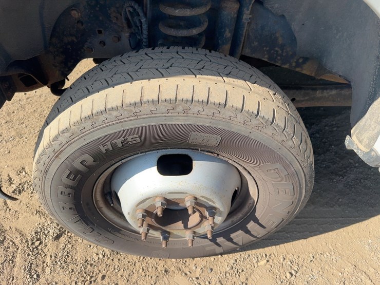 2017-ford-f350-xl-image-11