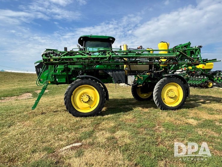 2018-john-deere-r4038-image-17