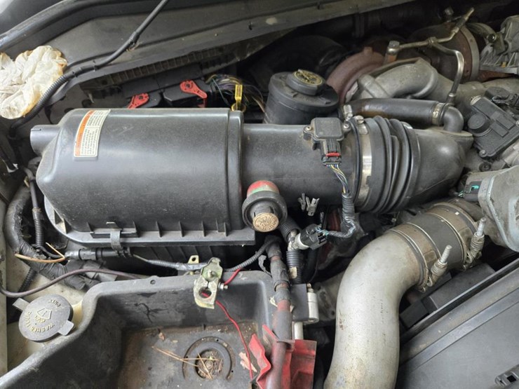 2010-ford-f550-image-45