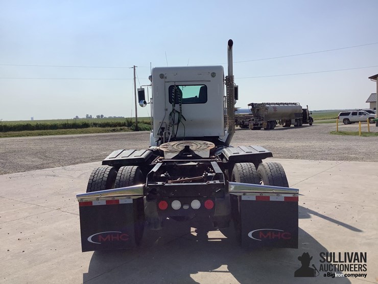 2015-kenworth-t800-image-6