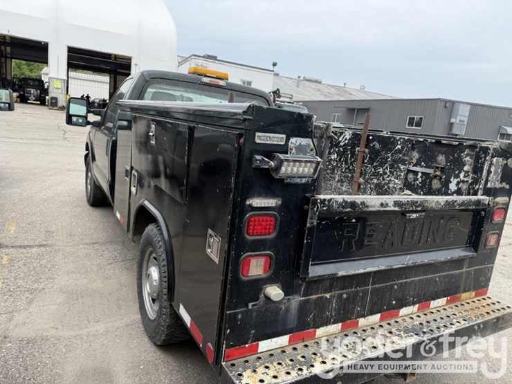 2016-ford-f350-xl-image-25