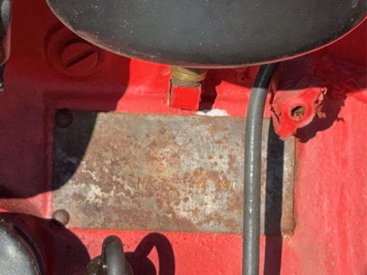 massey-ferguson-81-image-43