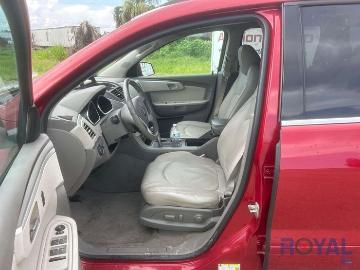 2012-chevrolet-traverse-ltz-image-11