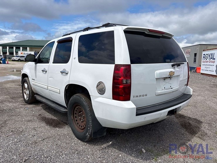 2010-chevrolet-tahoe-image-4