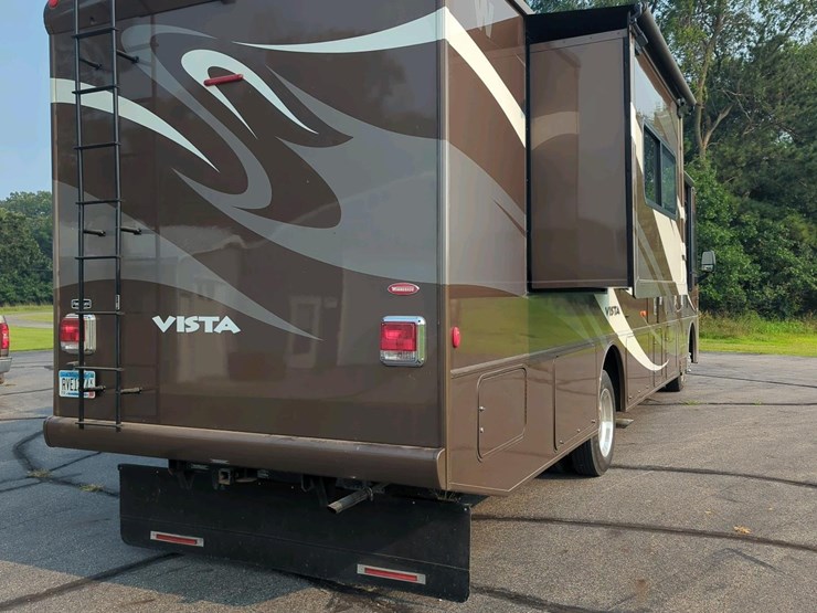 2012-winnebago-vista-class-a-motorhome,-2-slide-outs,-ford-v10-engine-image-4