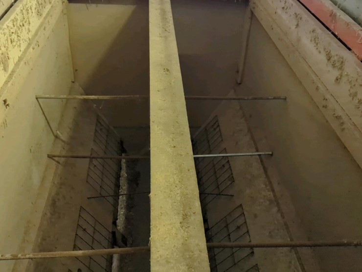 smidley-livestock-feeder-10'7"x5'x7'10"-image-9