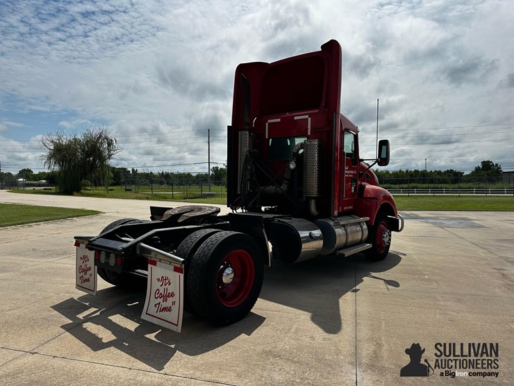 2012-kenworth-t440-image-5