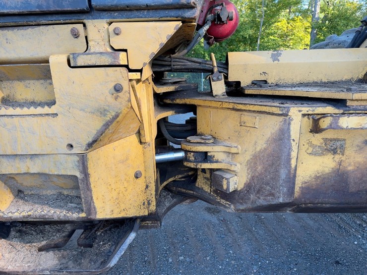 2006-caterpillar-525c-image-19