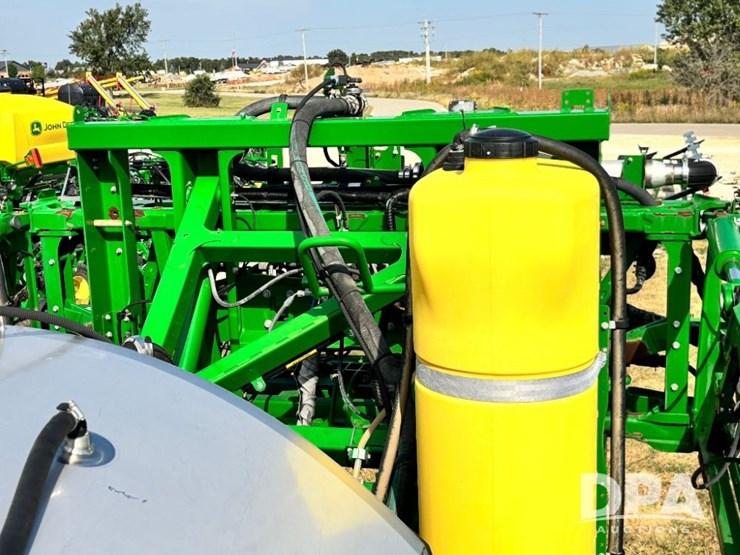 2018-john-deere-r4038-image-124