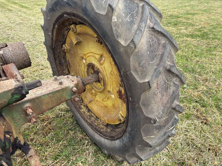 john-deere-b-image-21