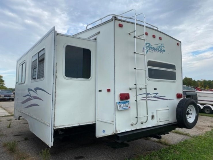 1999-prowler-ls-27-5j-5th-wheel-camper,tandem-axle-image-9