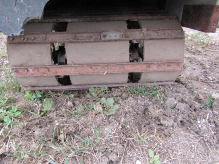 caterpillar-340-image-12