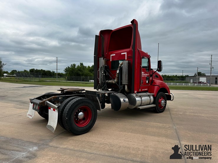 2015-kenworth-t440-image-5