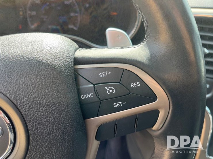 2016-jeep-grand-cherokee-image-45