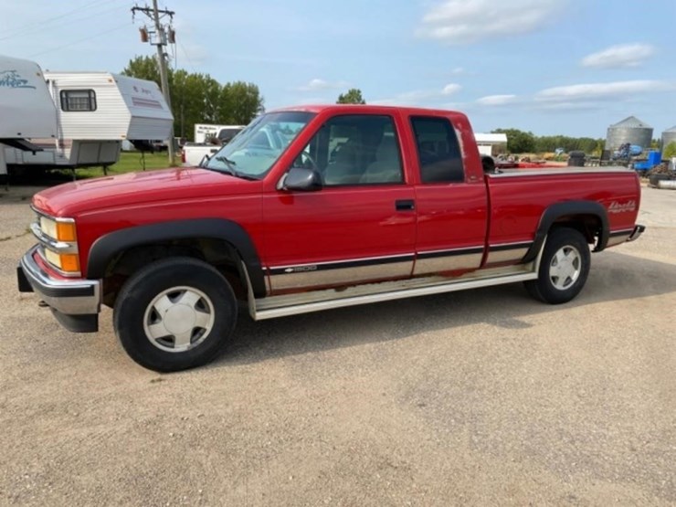 1997-chevy-silverado-1500-5.7l-v8,-auto,-ext.-cab-image-1