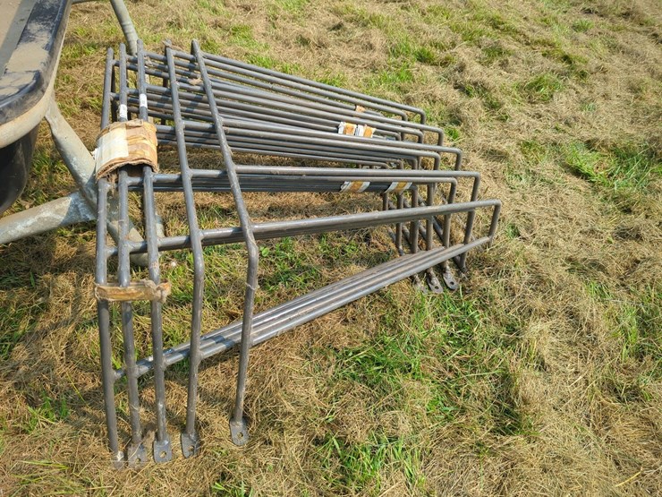 (5)-hay-feeders,-new-image-2