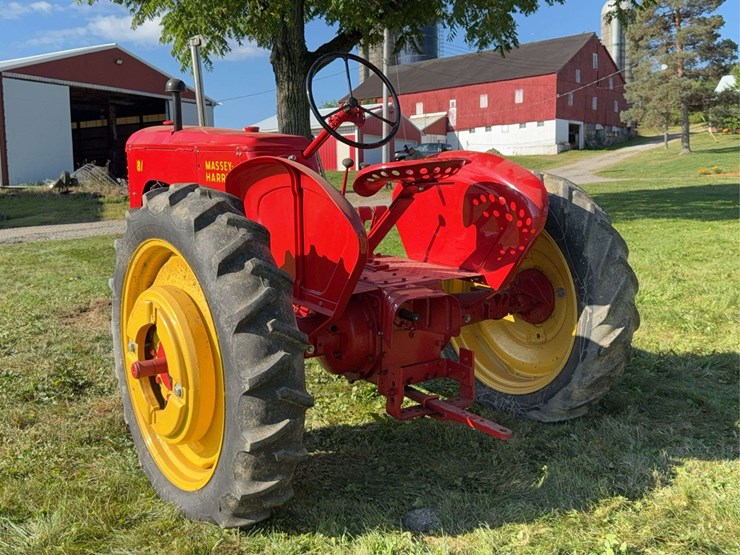 massey-ferguson-81-image-4