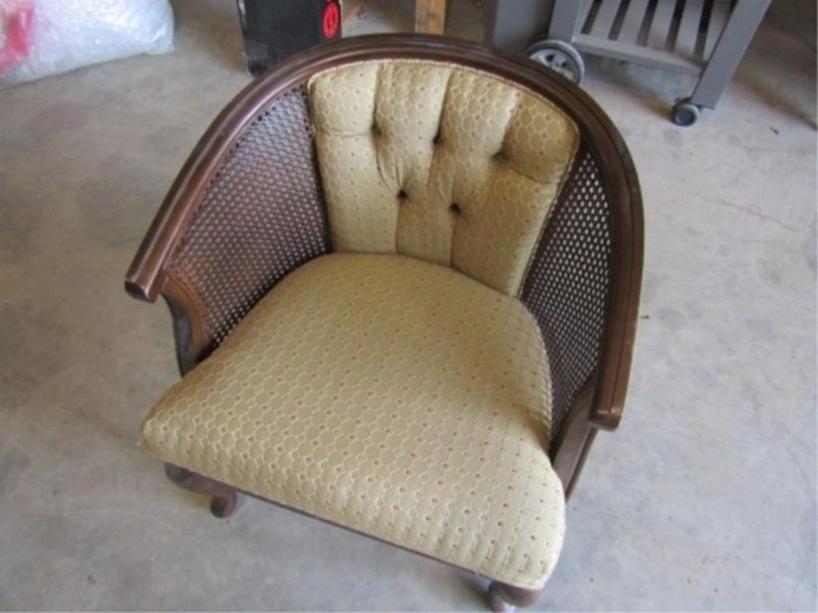 chair-w/padded-seat-nice-image-2
