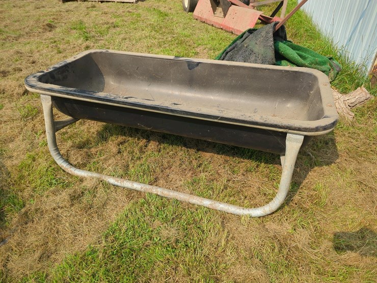 (2)-5'-galvanized-/-poly-cattle-bunk-image-1
