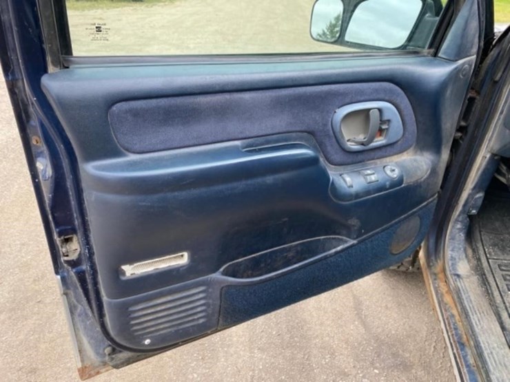 1995-chevy-silverado-1500-5.7l-v8,-auto,-ext.-cab-image-32