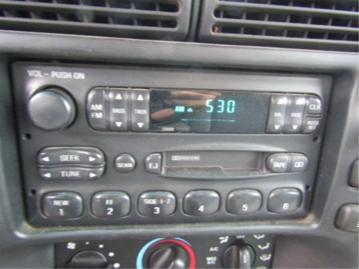 1997-ford-explorer-xlt-image-24