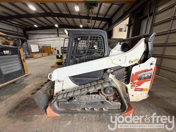 2021-bobcat-t64-image-1