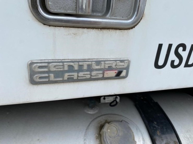 2000-freightliner-century-class-w/willmar-10-ton-image-8