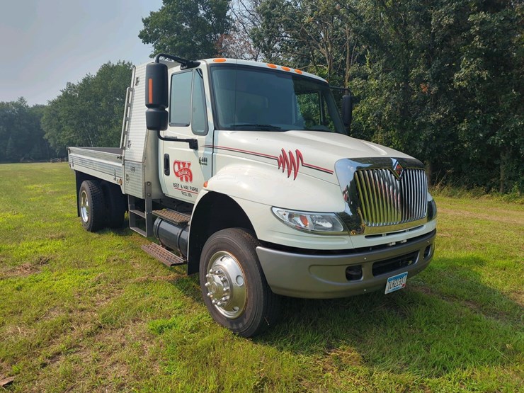 international-durastar-4400-image-35