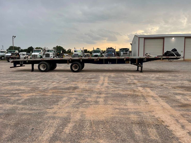 2010-utility-flatbed-image-1