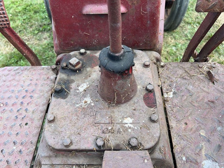 massey-ferguson-22-image-39