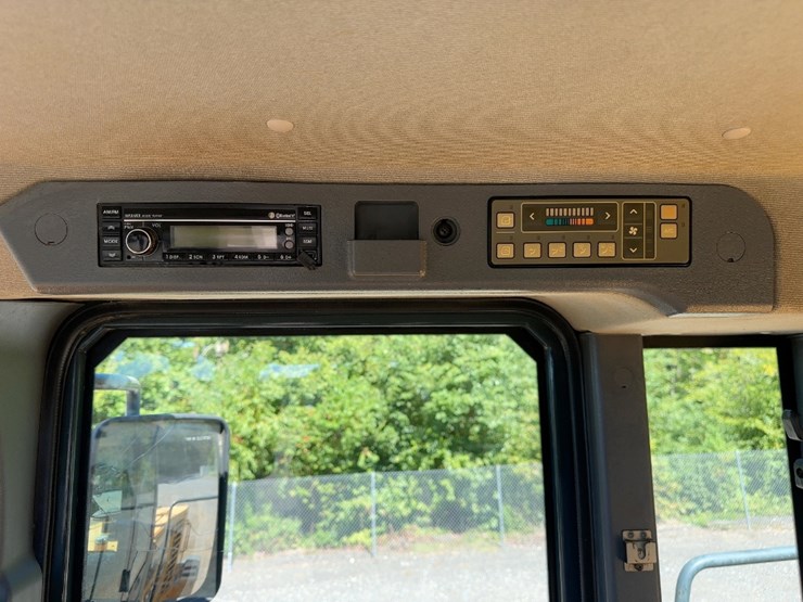 2012-hyundai-hl780-9-image-28