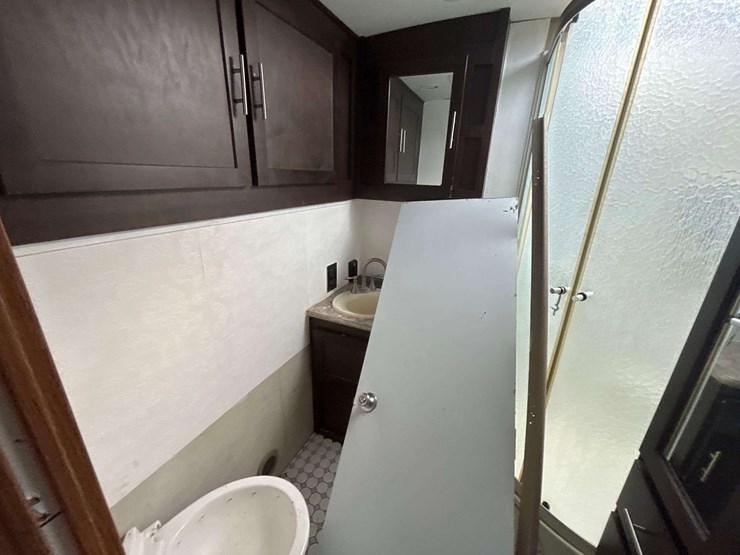 2016-forest-river-surveyor-285ikds-32ft-t/a-travel-trailer-image-9