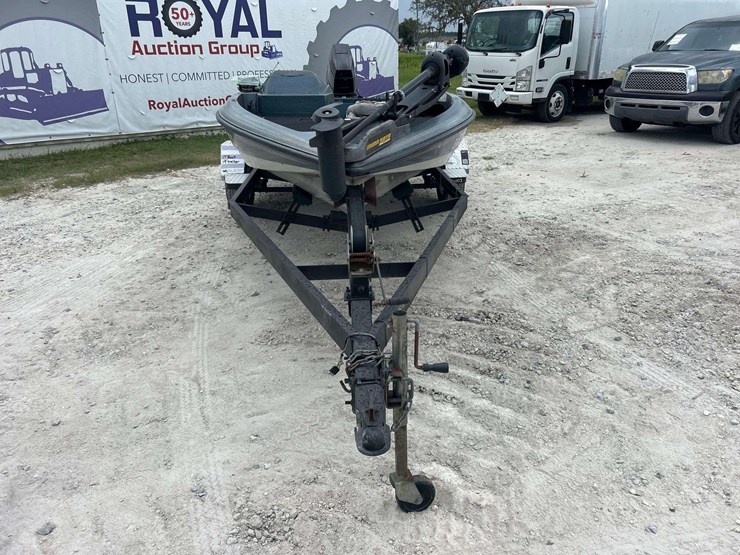 1990-nitro-tracker-165tf-bass-boat-with-s/a-galvanized-trailer-image-25