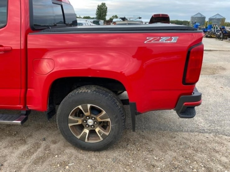 2017-chevy-colorado-z71-4x4-v6,-auto,-crew-cab,-image-16