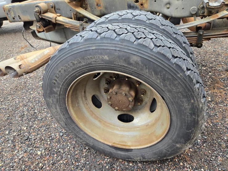 2010-ford-f550-image-61