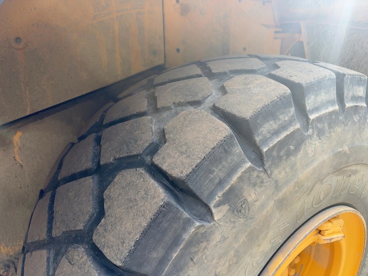 2012-volvo-l150g-image-13