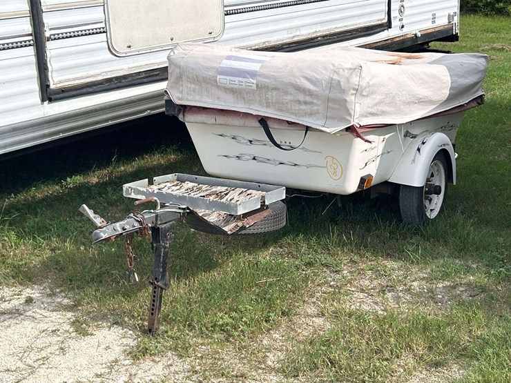 1999-8-foot-bunk-tent-popup-camper-image-1