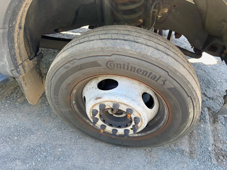 2019-ford-f550-xl-image-13