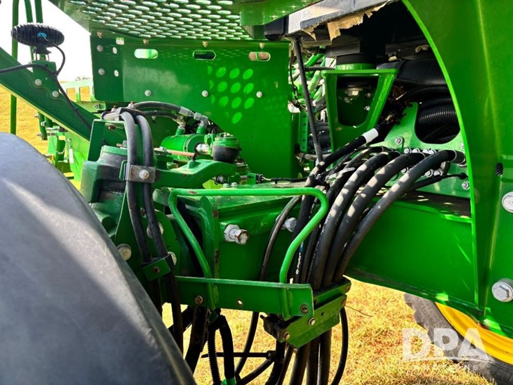 2018-john-deere-r4038-image-43