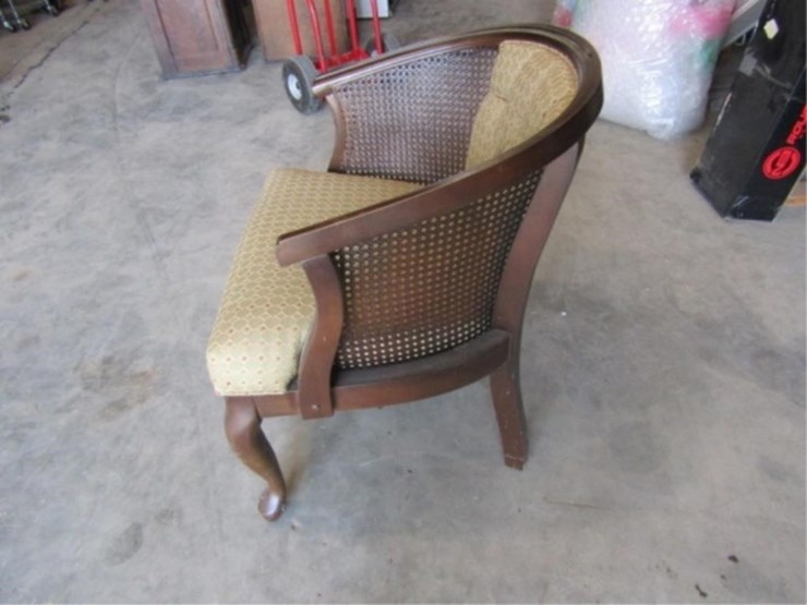 chair-w/padded-seat-nice-image-3